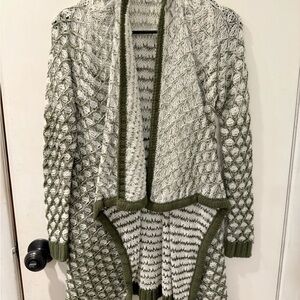 Time and Tru Olive and Cream Textured Cardigan